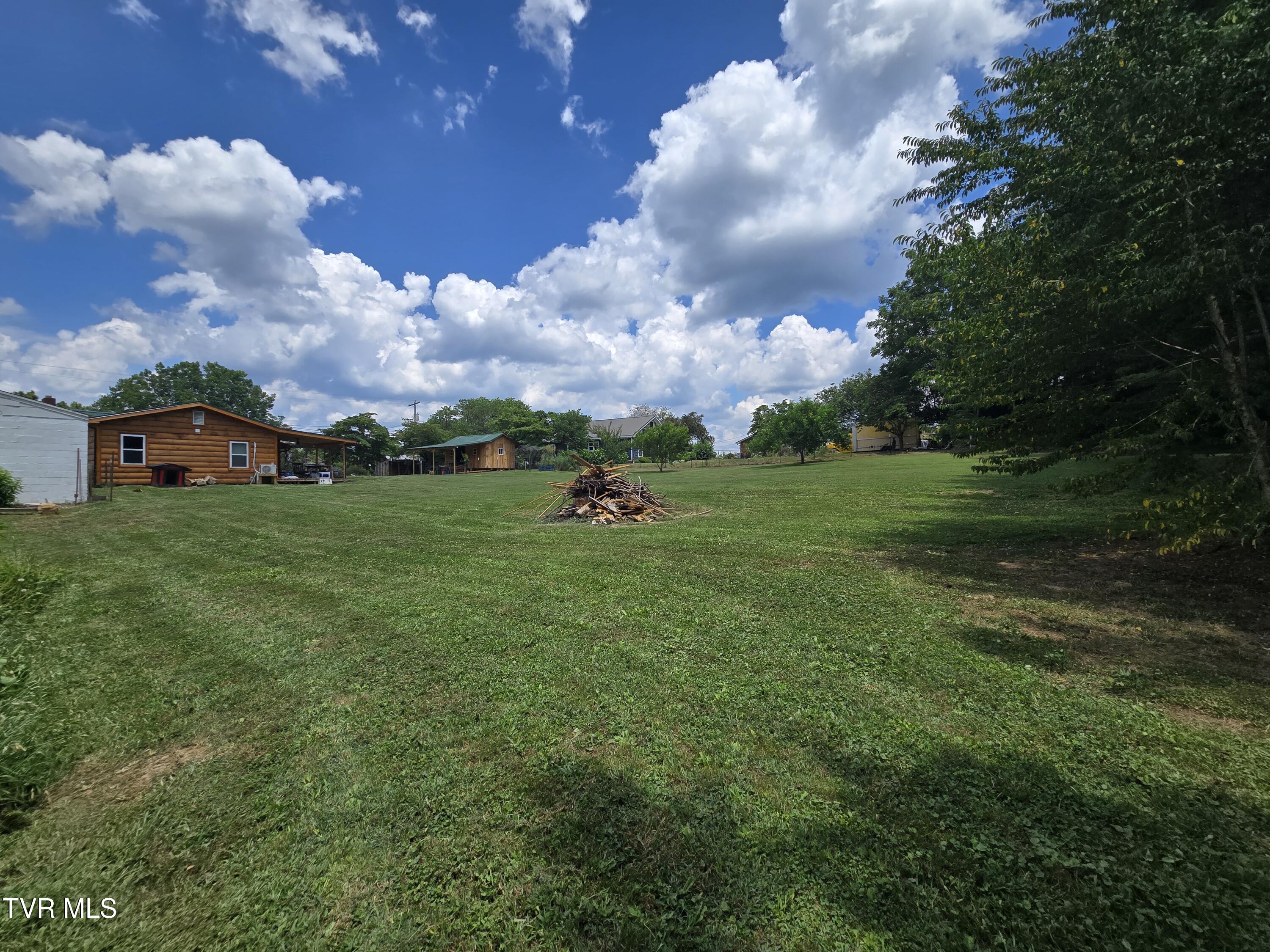 373 Cedar Grove Road Johnson City, TN 37601 - Photo 17 of 41 20250709_131336