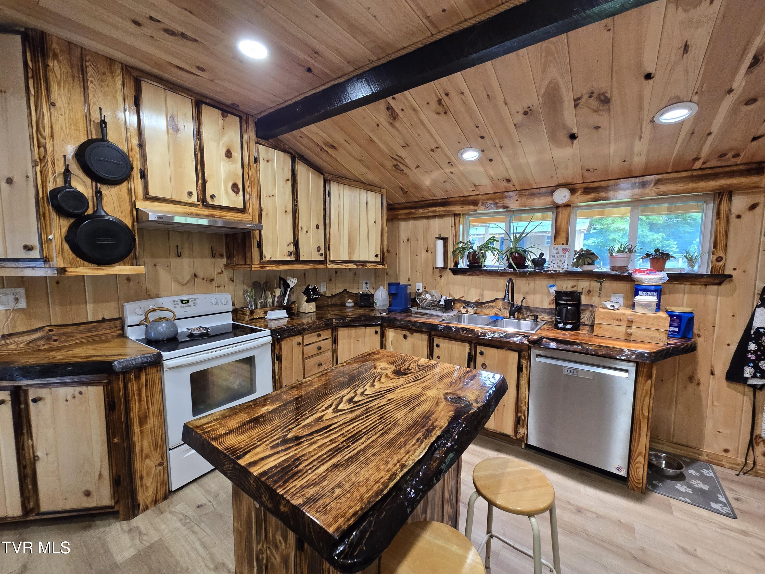 373 Cedar Grove Road Johnson City, TN 37601 - Photo 27 of 41 20250710_104514