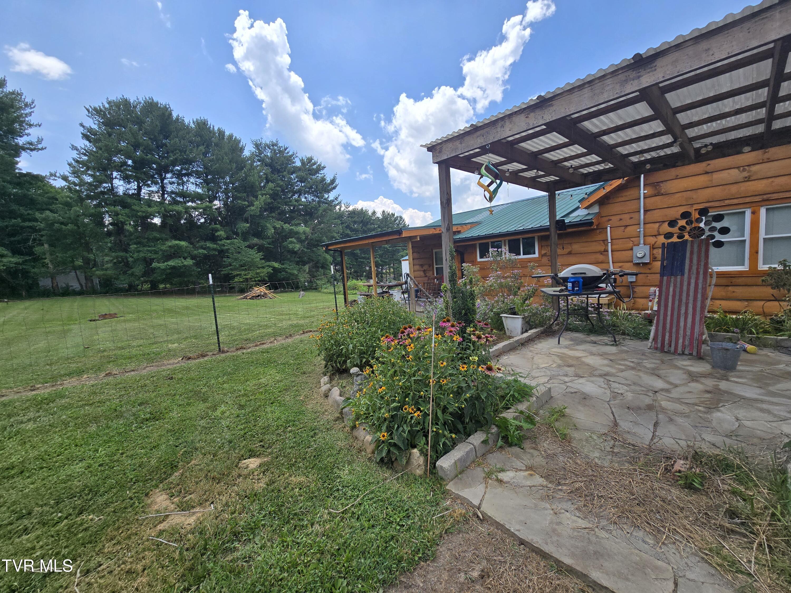 373 Cedar Grove Road Johnson City, TN 37601 - Photo 6 of 41 20250709_131030