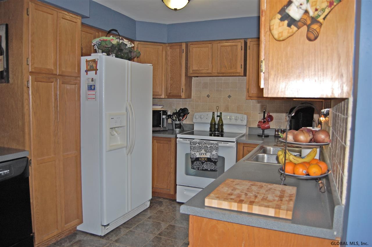 173 New Turnpike Road Troy, NY 12182 - Photo 12 of 25 Photo 12