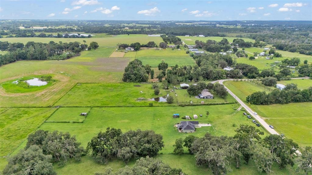 39360 Sparkman Road Dade City, FL 33525 - Photo 8 of 40 a view of a city