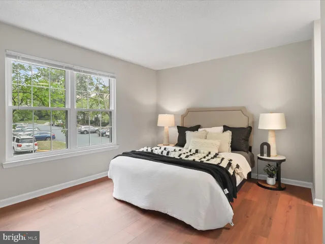 $2,600 | 12105 Green Leaf Court, Unit 201, Fairfax, VA 22033