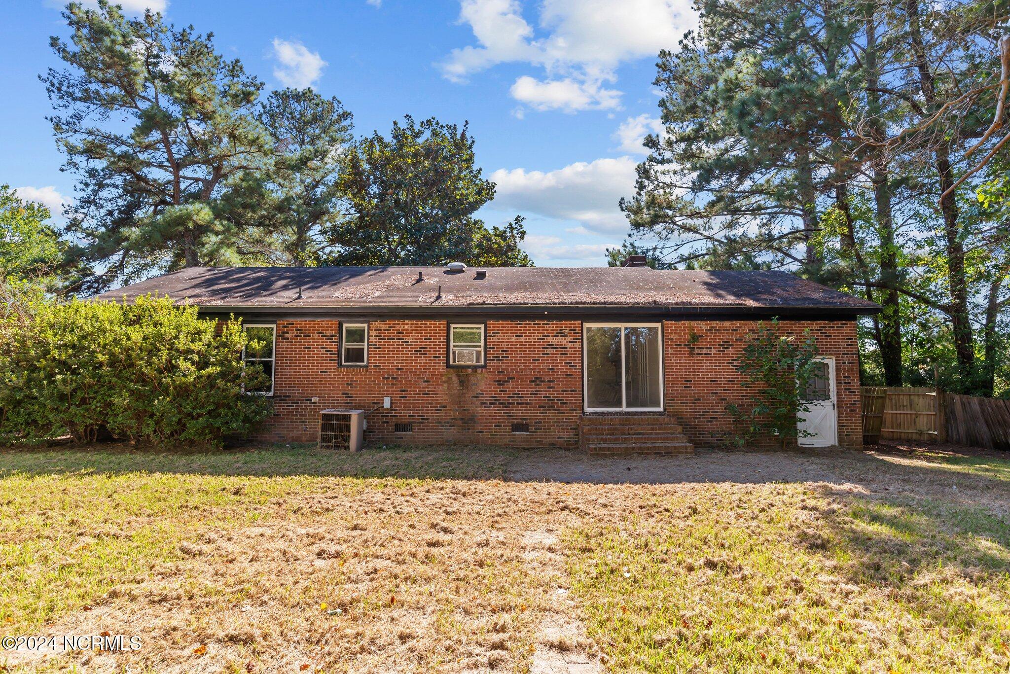 2305 Springhill Road Greenville, NC 27858 - Photo 28 of 37 35-web-or-mls-DSC_2952