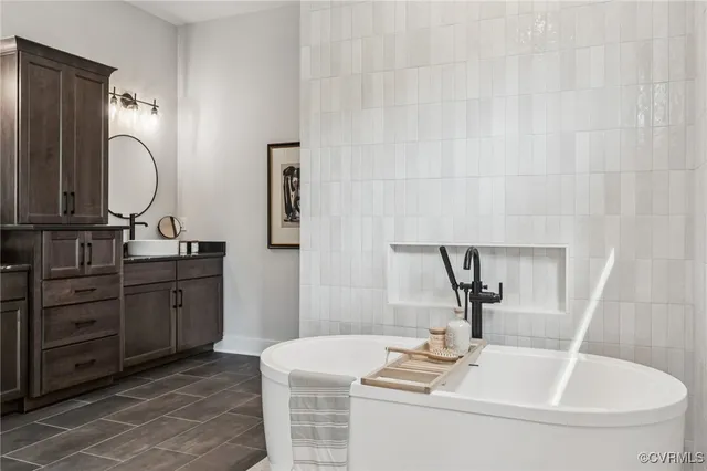 $824,900 | 1 Homestead Road, Lanexa, VA 23089