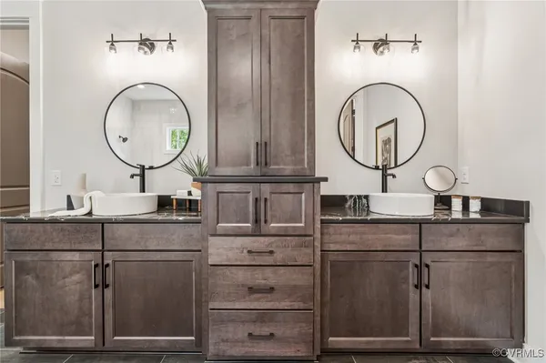 $824,900 | 1 Homestead Road, Lanexa, VA 23089