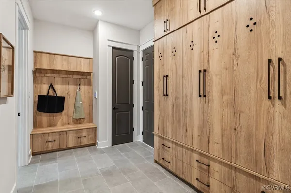 $824,900 | 1 Homestead Road, Lanexa, VA 23089