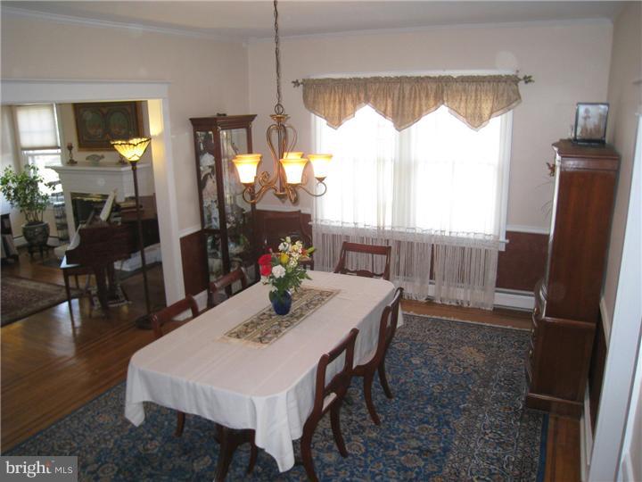244 Arlingham Road Flourtown, PA 19031 - Photo 5 of 25 Dining Room