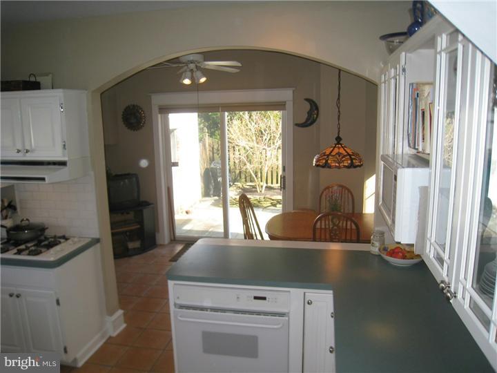 244 Arlingham Road Flourtown, PA 19031 - Photo 7 of 25 Kitchen