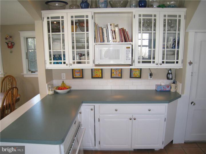 244 Arlingham Road Flourtown, PA 19031 - Photo 9 of 25 Kitchen