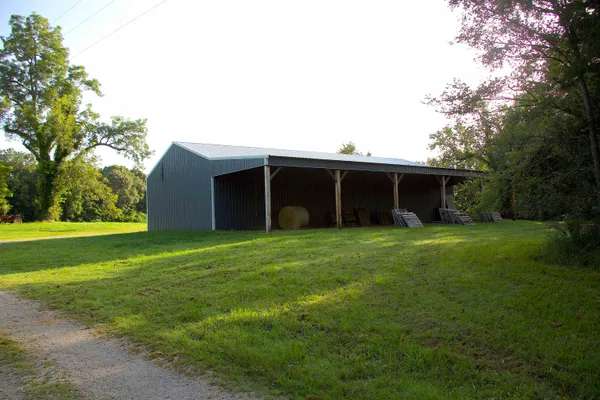 a view of a garage