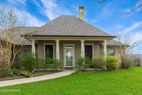 $320,000 | 9702 Belle Pl Drive, Maurice, LA 70555