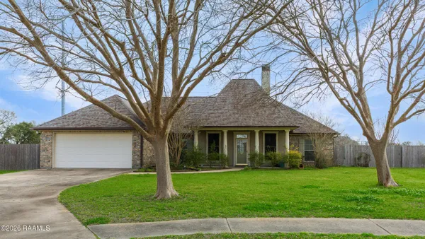 $320,000 | 9702 Belle Pl Drive, Maurice, LA 70555