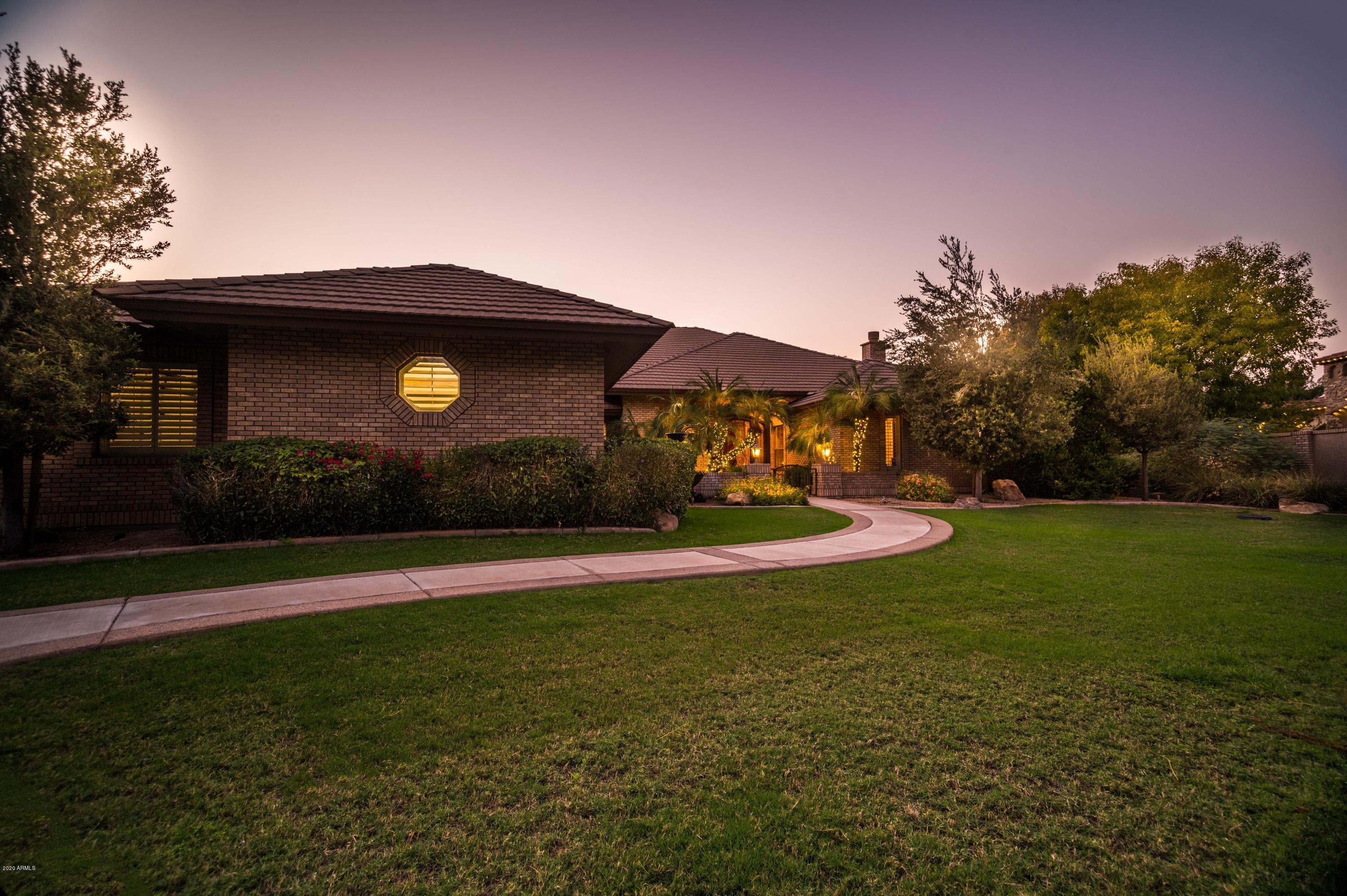 9314 South Rita Lane Tempe, AZ 85284 - Photo 3 of 57 RitaLnTwilight-1