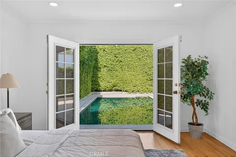$1,915,000 | 520 North Citrus Avenue, Los Angeles, CA 90036