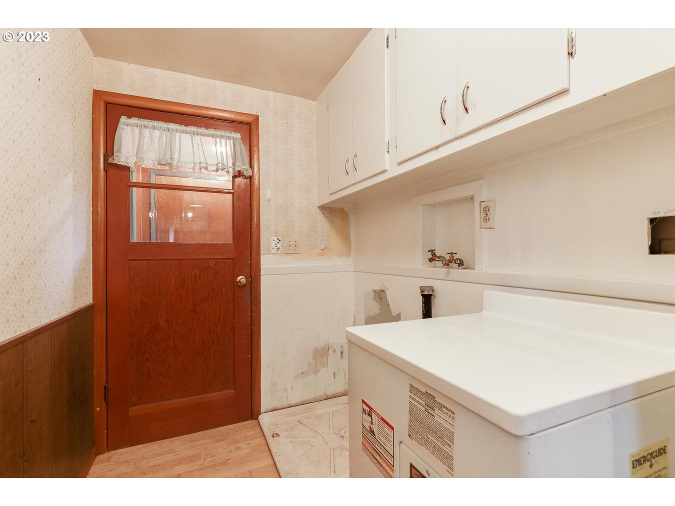 39161 Southeast Rude Road, Unit B Sandy, OR 97055 - Photo 17 of 32 a kitchen with a sink cabinets and appliances
