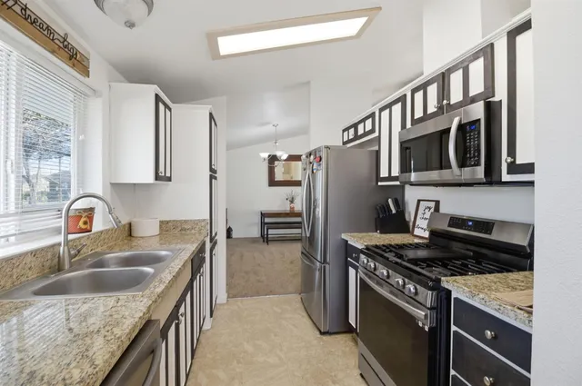 $410,000 | 712 5th Avenue, Gustine, CA 95322