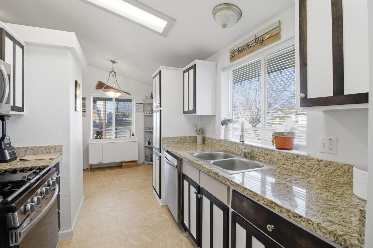 712 5th Avenue Gustine, CA 95322 - Photo 8 of 25