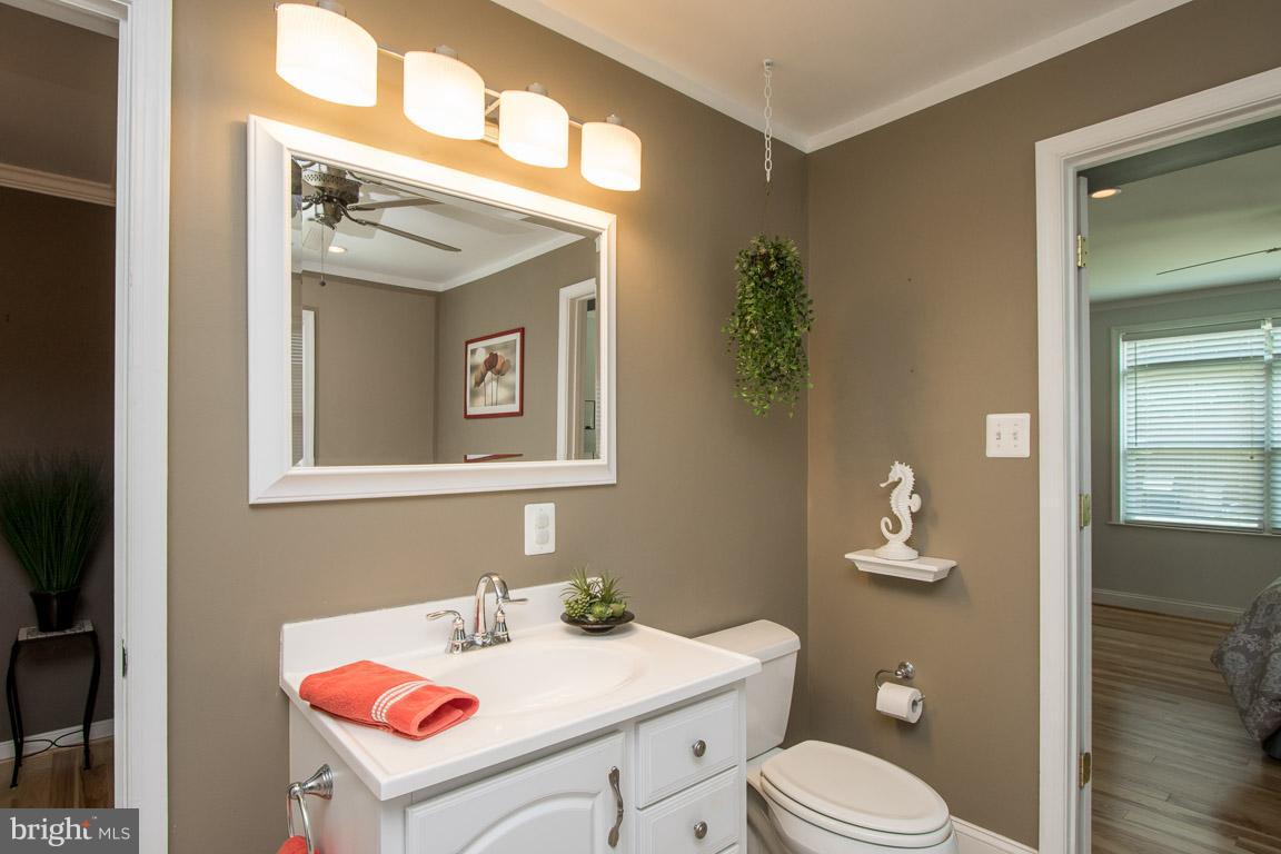 720 East Maple Road Linthicum, MD 21090 - Photo 15 of 30 Bath
