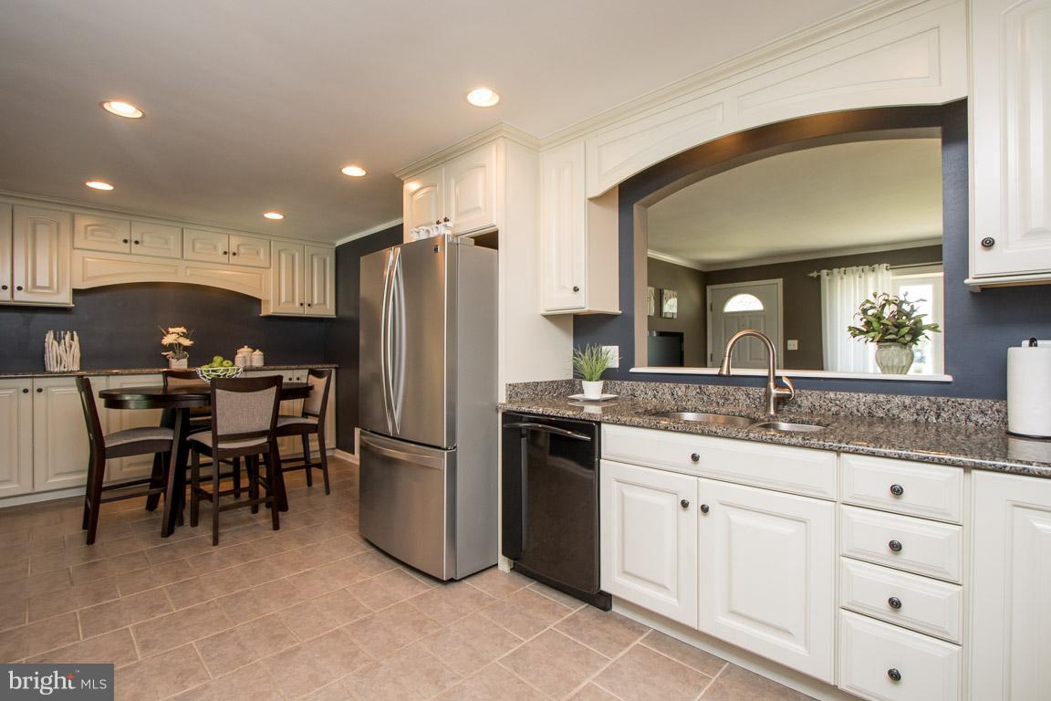 720 East Maple Road Linthicum, MD 21090 - Photo 5 of 30 Kitchen