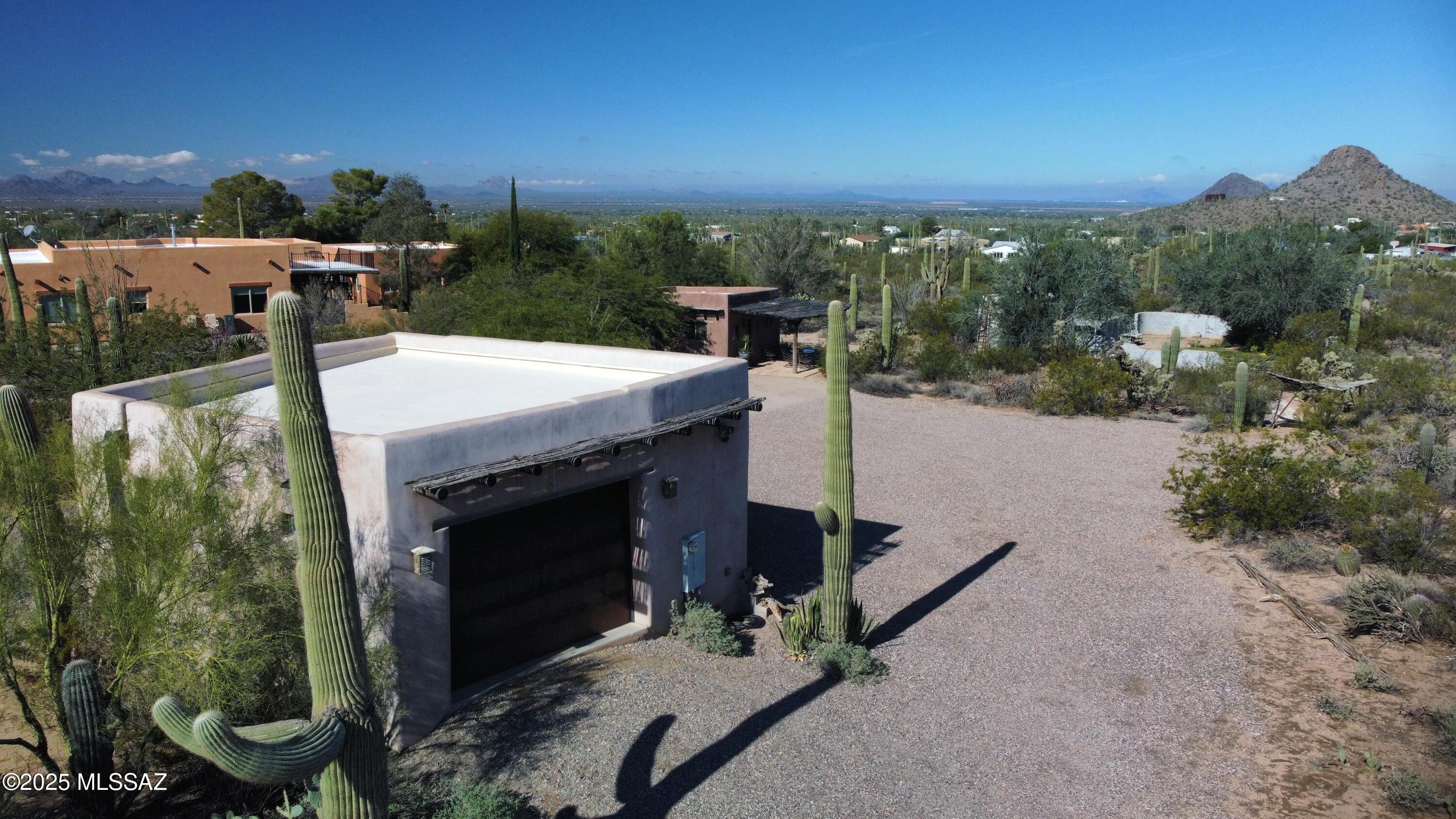 9780 West Rudasill Road Tucson, AZ 85743 - Photo 33 of 36 Pull through garage/storage