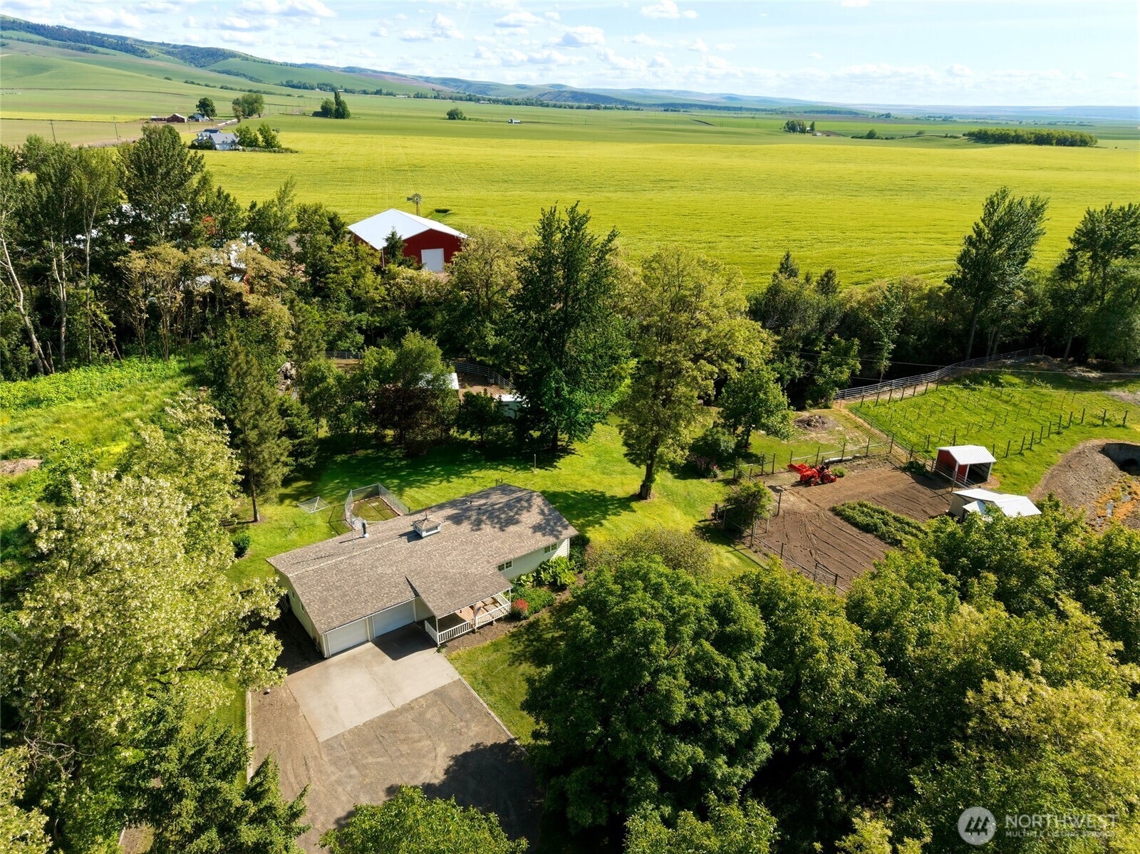5834 Russell Creek Road Walla Walla, WA 99362 - Photo 34 of 38 a view of an ocean and beach