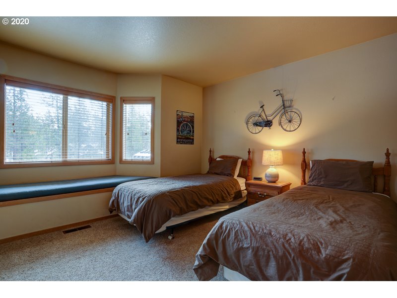57369 Beaver Ridge Loop, Unit 26B Sunriver, OR 97707 - Photo 12 of 14