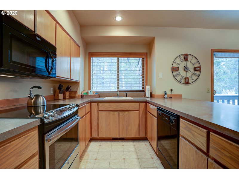 57369 Beaver Ridge Loop, Unit 26B Sunriver, OR 97707 - Photo 6 of 14
