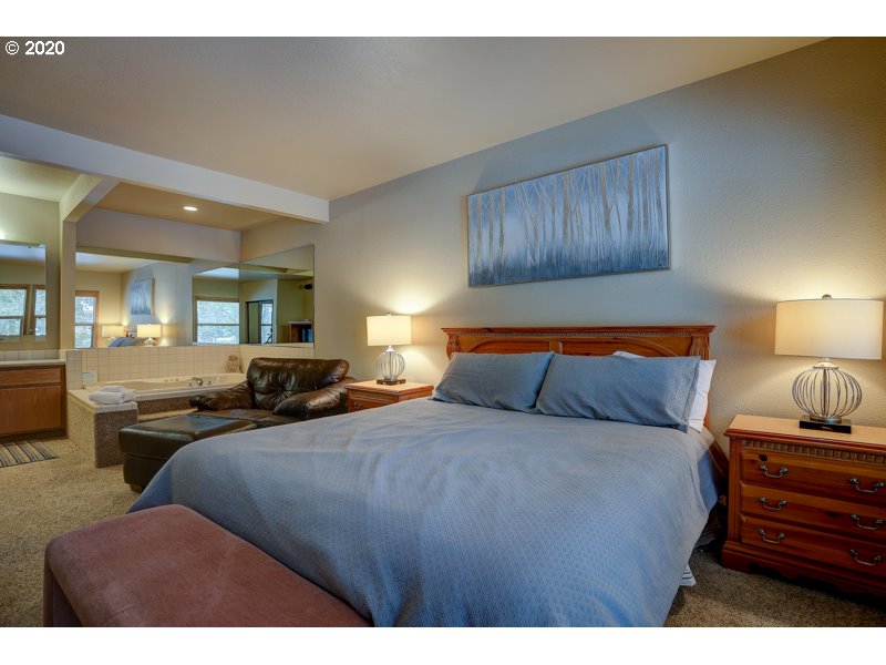 57369 Beaver Ridge Loop, Unit 26B Sunriver, OR 97707 - Photo 9 of 14