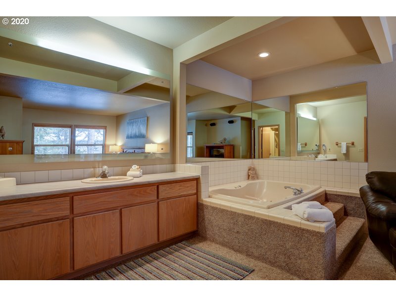 57369 Beaver Ridge Loop, Unit 26B Sunriver, OR 97707 - Photo 10 of 14
