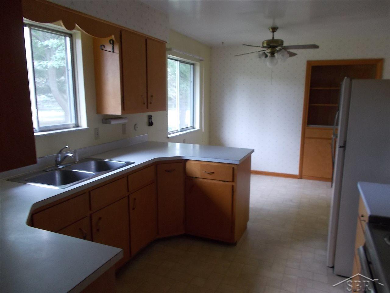 3282 Hemmeter Road Saginaw, MI 48603 - Photo 7 of 17 31355659-7.JPG