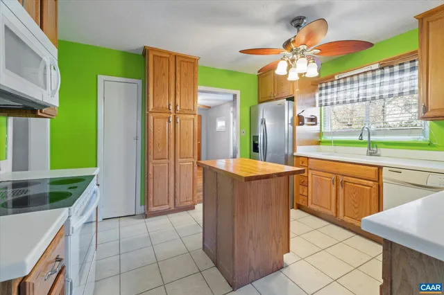 $750,000 | 989-991 Crozet Avenue, Crozet, VA 22932