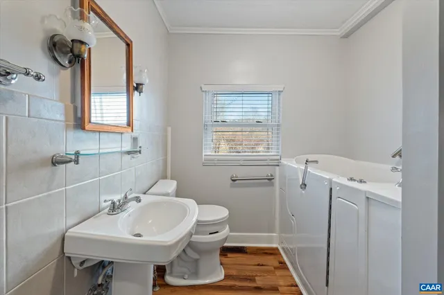 $750,000 | 989-991 Crozet Avenue, Crozet, VA 22932