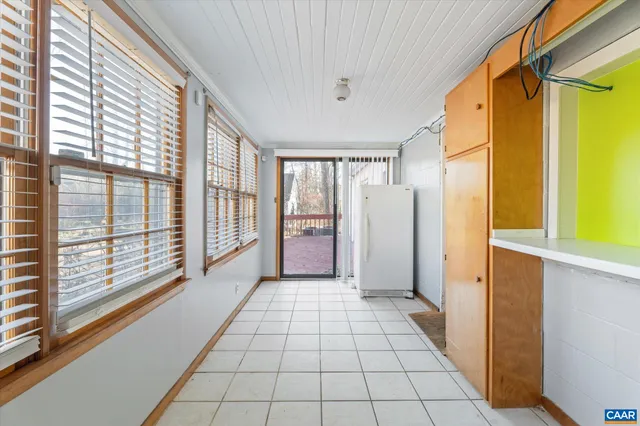 $750,000 | 989-991 Crozet Avenue, Crozet, VA 22932