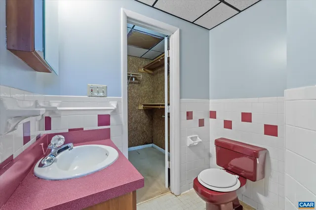 $750,000 | 989-991 Crozet Avenue, Crozet, VA 22932