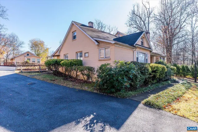 $750,000 | 989-991 Crozet Avenue, Crozet, VA 22932