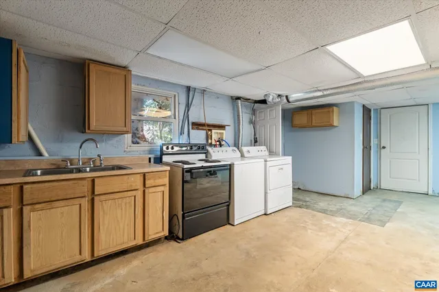 $750,000 | 989-991 Crozet Avenue, Crozet, VA 22932