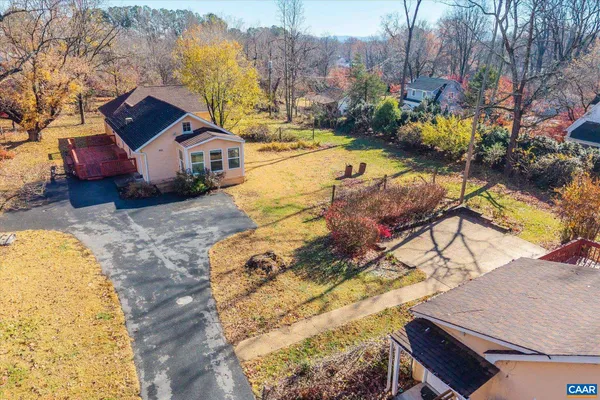 $675,000 | 989-991 Crozet Avenue, Crozet, VA 22932