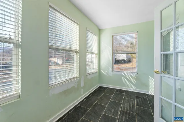 $750,000 | 989-991 Crozet Avenue, Crozet, VA 22932