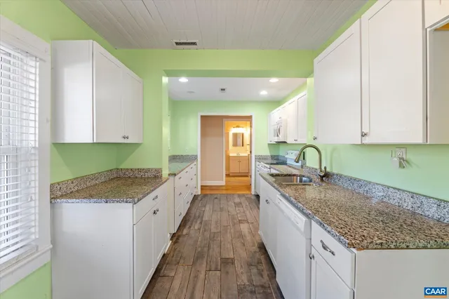 $750,000 | 989-991 Crozet Avenue, Crozet, VA 22932