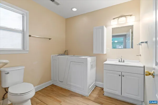 $675,000 | 989-991 Crozet Avenue, Crozet, VA 22932