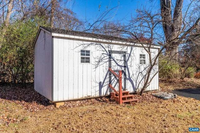 $750,000 | 989-991 Crozet Avenue, Crozet, VA 22932