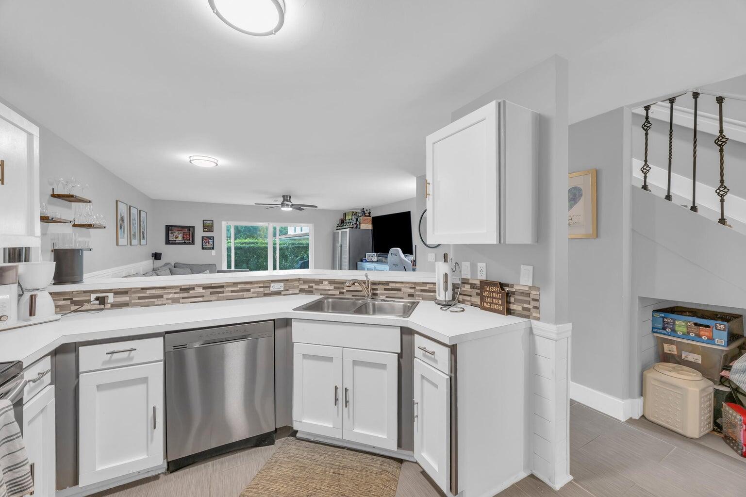 170 Timberwalk Trail Jupiter, FL 33458 - Photo 7 of 28 20250919155333438375000000-o