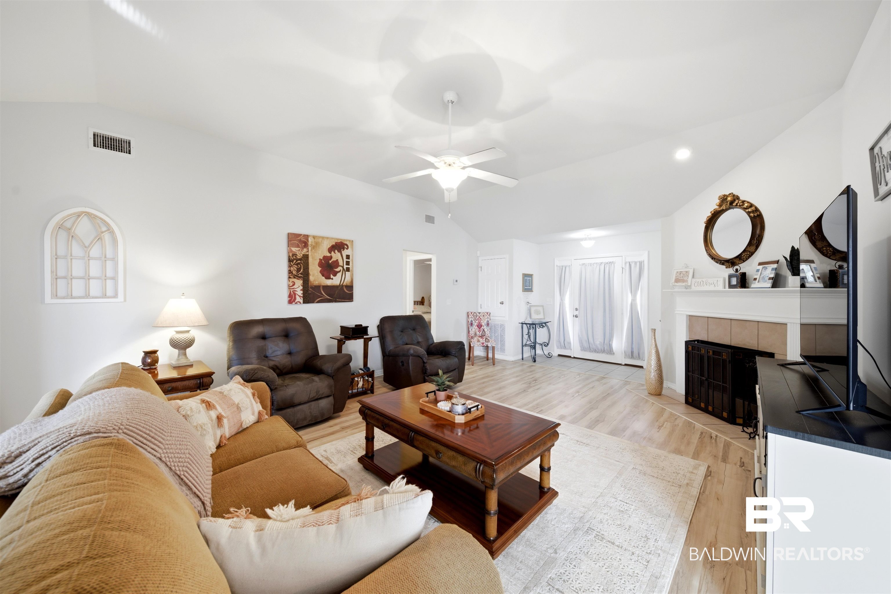 1901 Colorado Court Foley, AL 36535 - Photo 5 of 23 Living Room