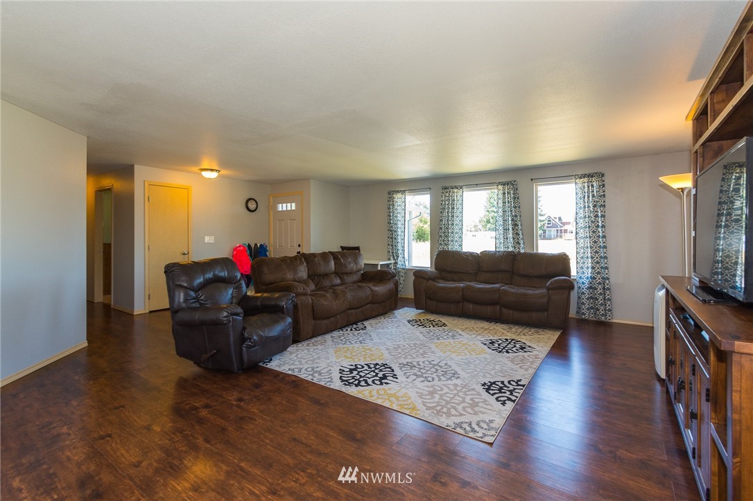 1287 Southwest Ripple Court Chehalis, WA 98532 - Photo 11 of 23 Gallery Image 11