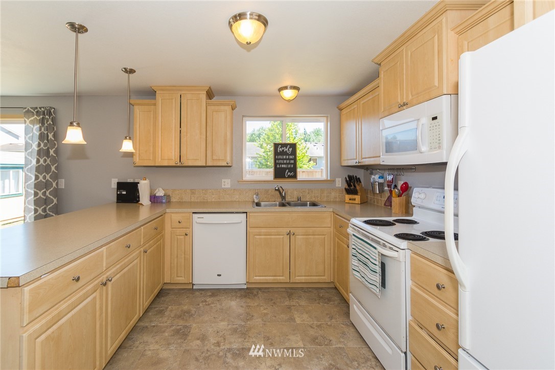 1287 Southwest Ripple Court Chehalis, WA 98532 - Photo 4 of 23 Gallery Image 4