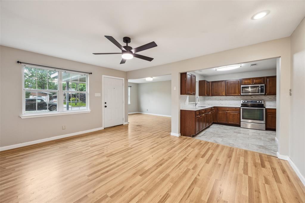 2509 Clearview Circle Dallas, TX 75233 - Photo 11 of 30