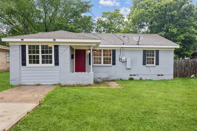 $310,000 | 2509 Clearview Circle, Dallas, TX 75233