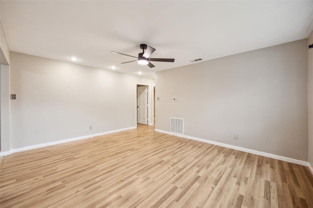 2509 Clearview Circle Dallas, TX 75233 - Photo 6 of 30