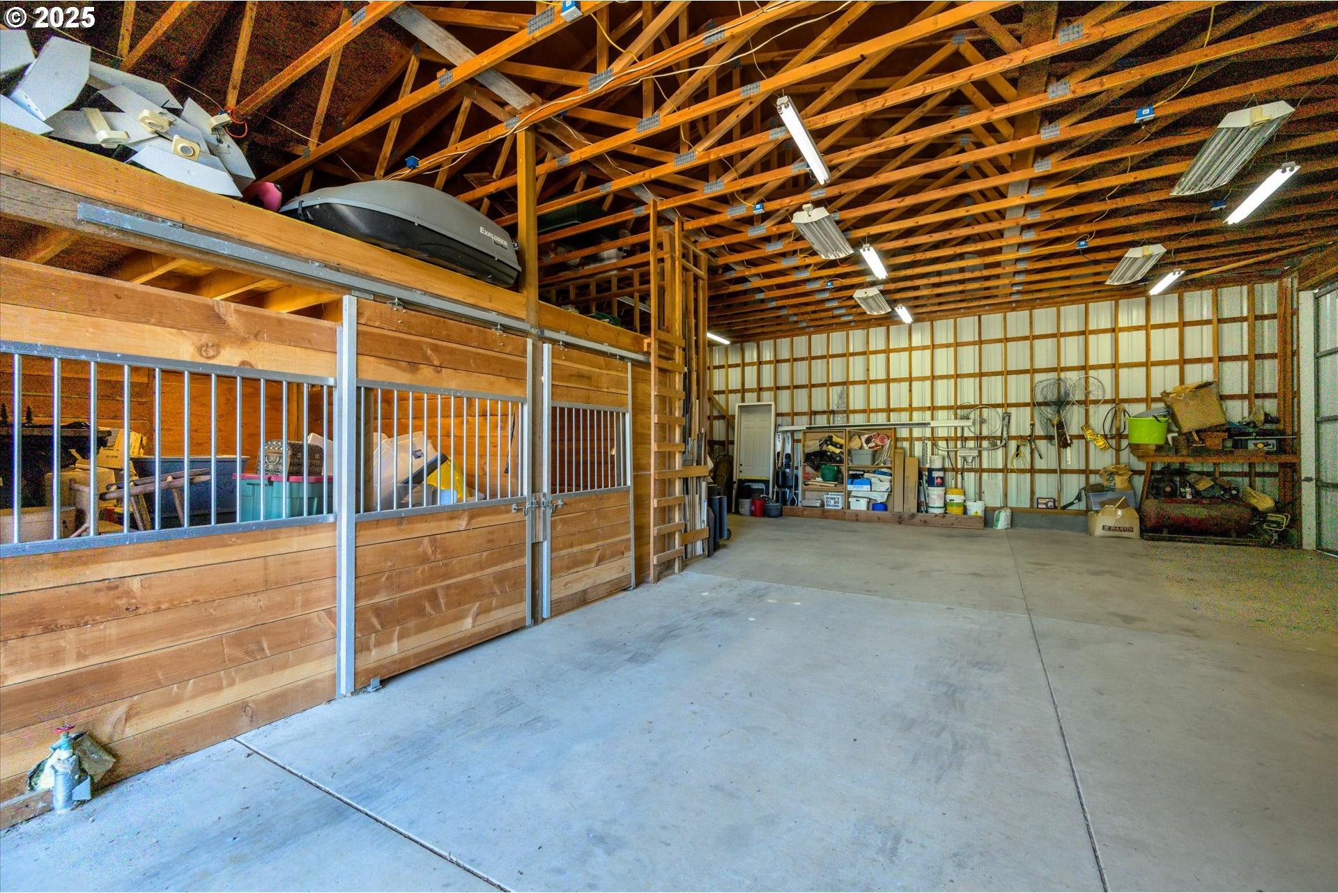 27067 Pickens Road Eugene, OR 97402 - Photo 38 of 47 Gallery Image 38