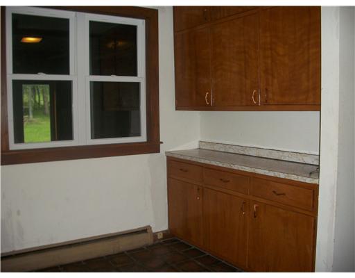 325 Freeman Falls Road Acme, PA 15610 - Photo 8 of 18 Kitchen.